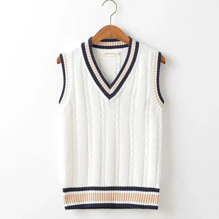 Pull rayé à col en V