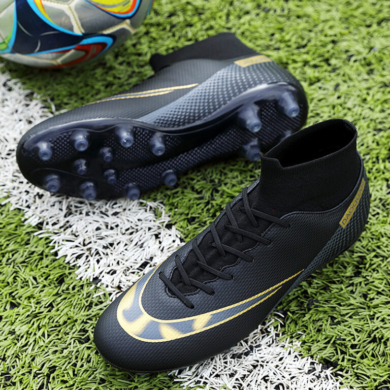 Chaussures de football montantes et respirantes