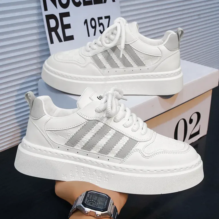 Chaussures blanches décontractées pour hommes à la mode