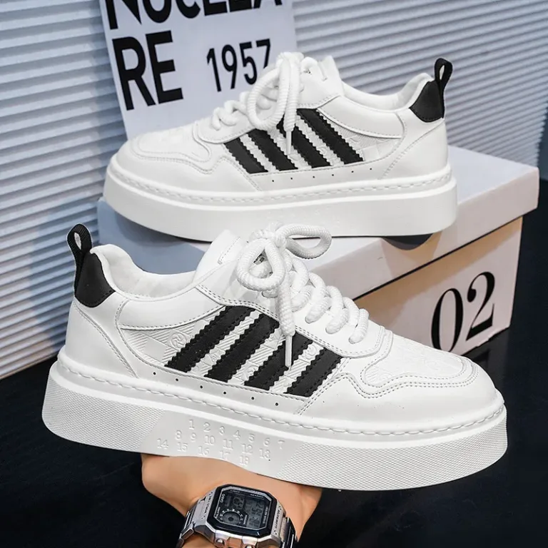 Chaussures blanches décontractées pour hommes à la mode