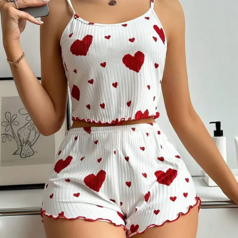 Nouveaux pyjamas à rayures tricotées pour femmes
