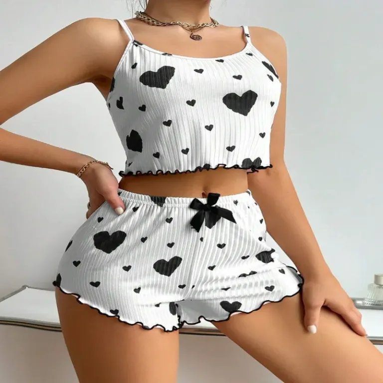 Nouveaux pyjamas à rayures tricotées pour femmes