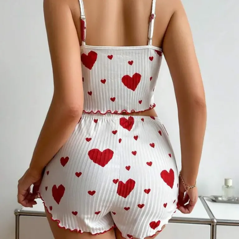 Nouveaux pyjamas à rayures tricotées pour femmes