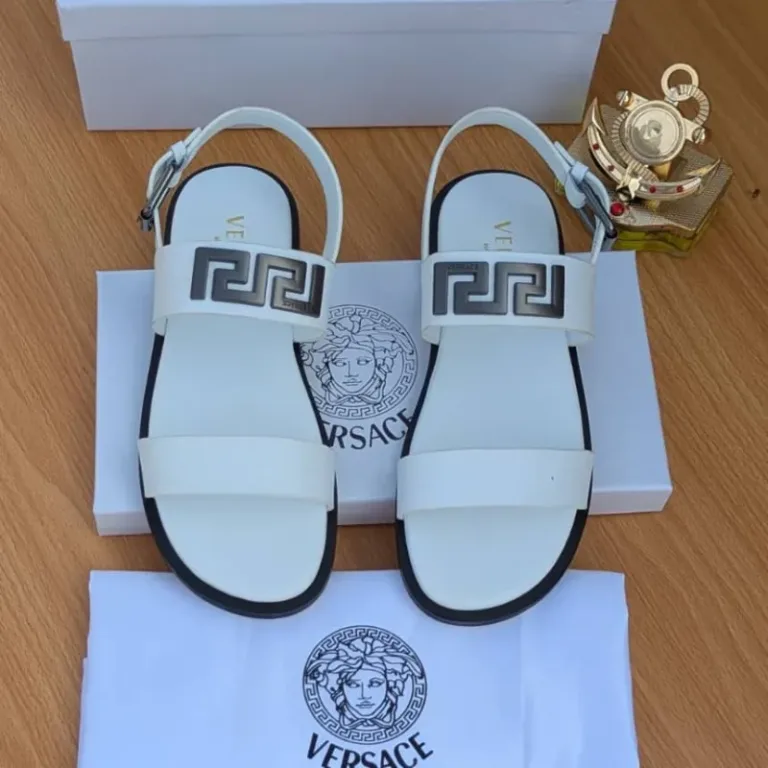 Claquettes et Sandales Design Haut de Gamme